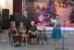 Ветеранов педагогического труда с предстоящими новогодними праздниками поздравил Владимир Агеев