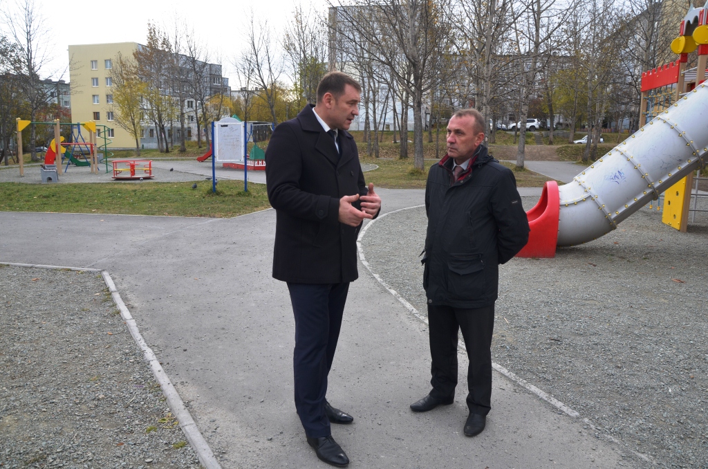 Инспекцию спортивных комплексов и детских площадок провели депутаты Петропавловска 