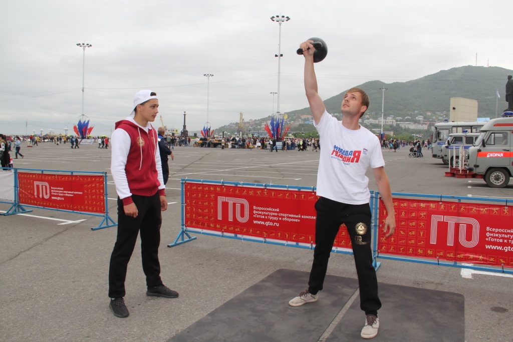 Глава города и городские депутаты сдали нормы ГТО Глава города и городские депутаты сдали нормы ГТО