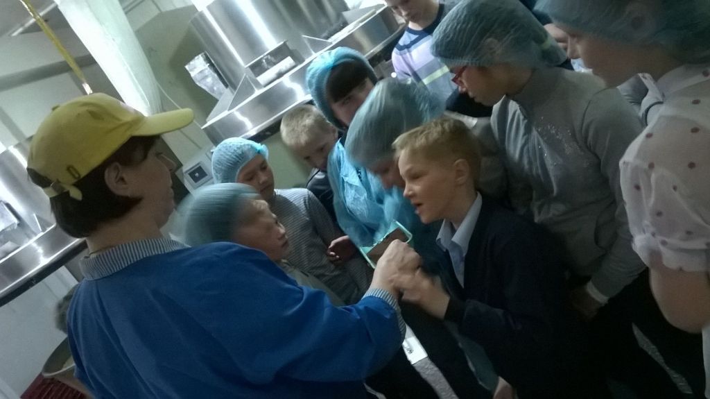 Депутат Городской Думы Петропавловска Саргис Сароян организовал для подростков экскурсию на хлебокомбинат Депутат Городской Думы Петропавловска Саргис Сароян организовал для подростков экскурсию на хлебокомбинат