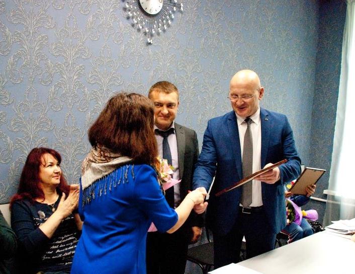 Глава городского округа поблагодарил работников Центра культуры и досуга «Сероглазка»