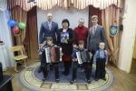 Поздравили мам 