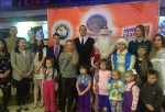 Праздничный концерт для детей и их родителей прошел на территории одного из торговых центров Петропавловска  