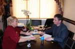 Андрей Стуков провел встречу с директором Камчатского центра развития творчества детей и юношества «Рассветы Камчатки» Маргаритой Лариной