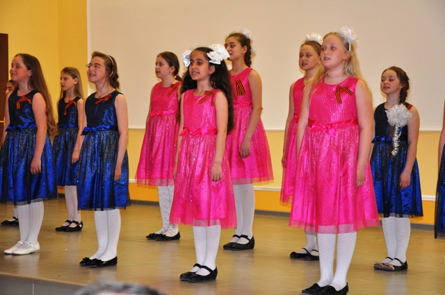 Для ветеранов, проживающих на территории седьмого округа, организовали концерт и в тожественной обстановке вручили им медали &laquo;70 лет Победы в Великой Отечественной войне&raquo;